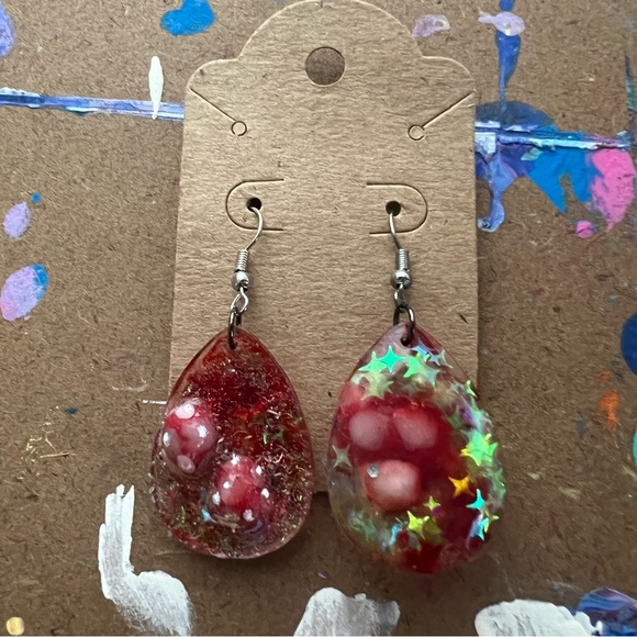 Red Shrooms Mushroom Earrings - Picture 8 of 9